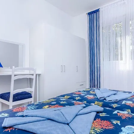 Apartment Snjezana *