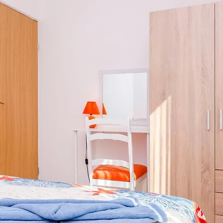 Apartment Snjezana Marina