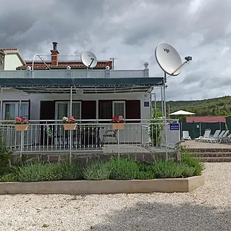 Apartment Snjezana