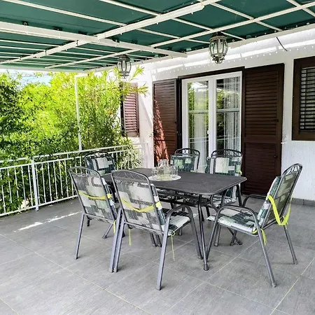 Snjezana Apartman Marina